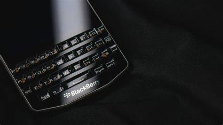 BlackBerry for one: Abbr.