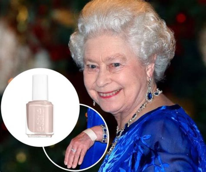 Can the Queen wear nail polish?