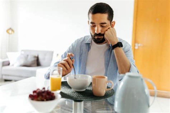 Do alcoholics lose their appetite?