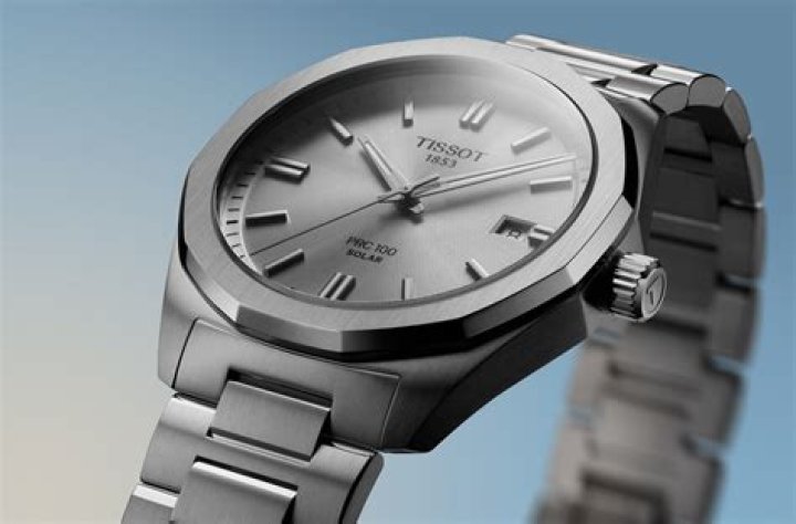 Do automatic watches hold their value better than quartz?