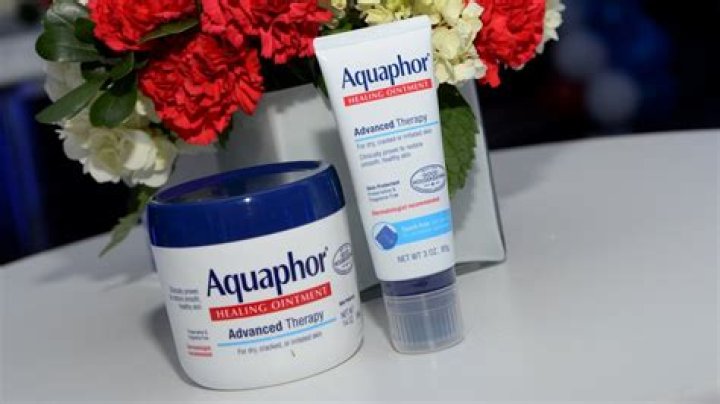 Does Aquaphor clog pores?