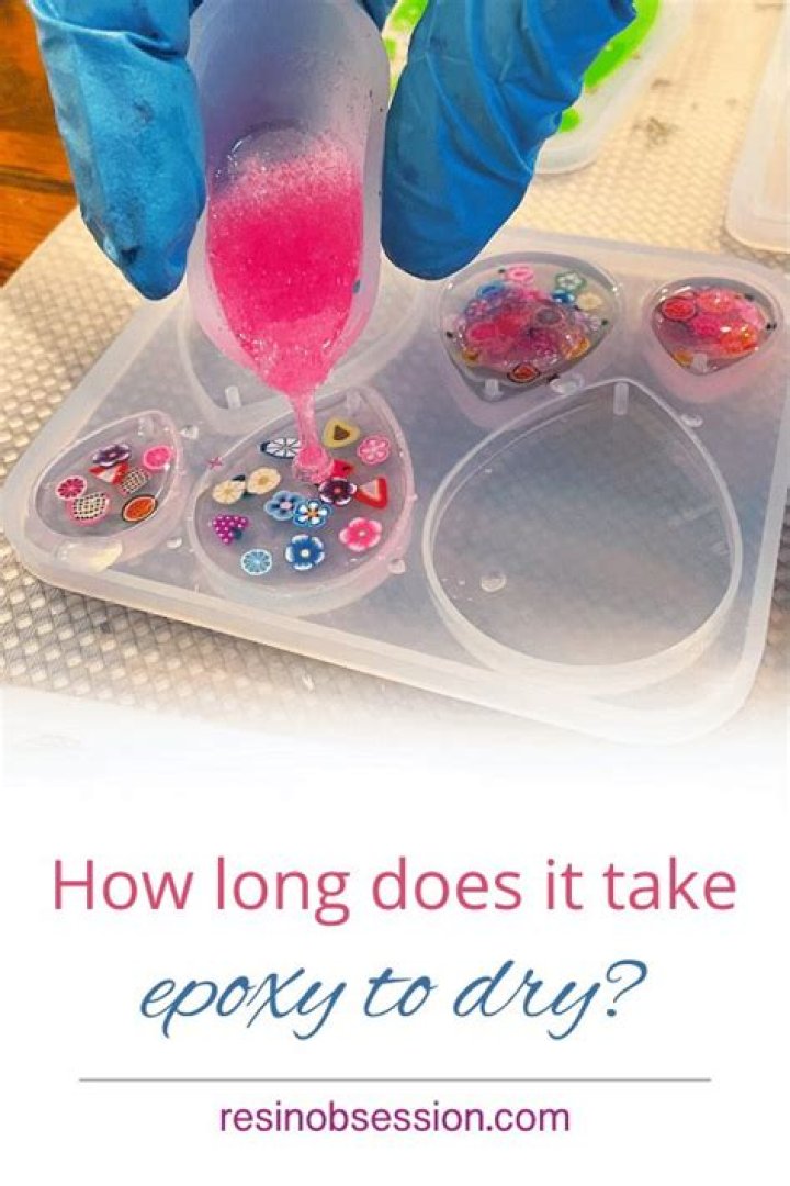 How long does it take liquid latex to dry?