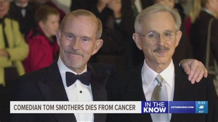 Is Chris Wallace's wife related to the Smothers Brothers?