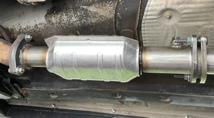 Is it easy to steal a catalytic converter from a Honda CRV?