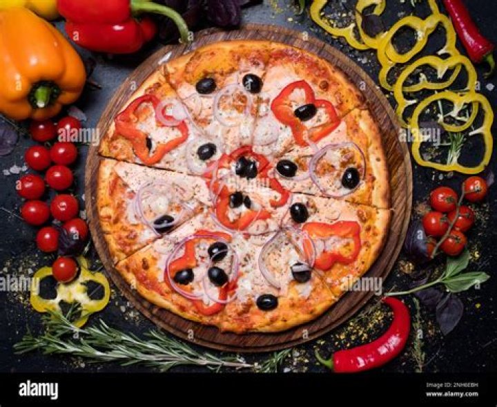 Is pizza a junk food?