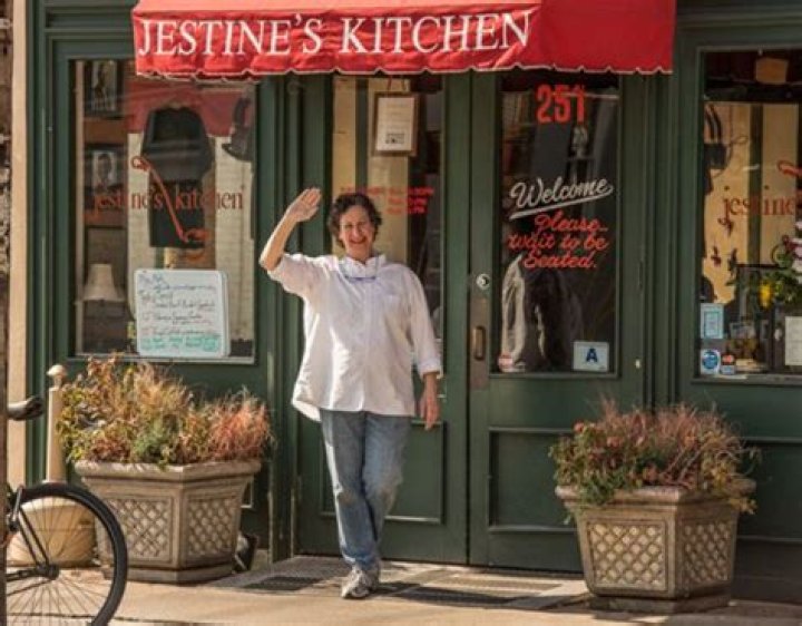 Jestine's Kitchen in Charleston: A Culinary Legacy That Feeds the Soul