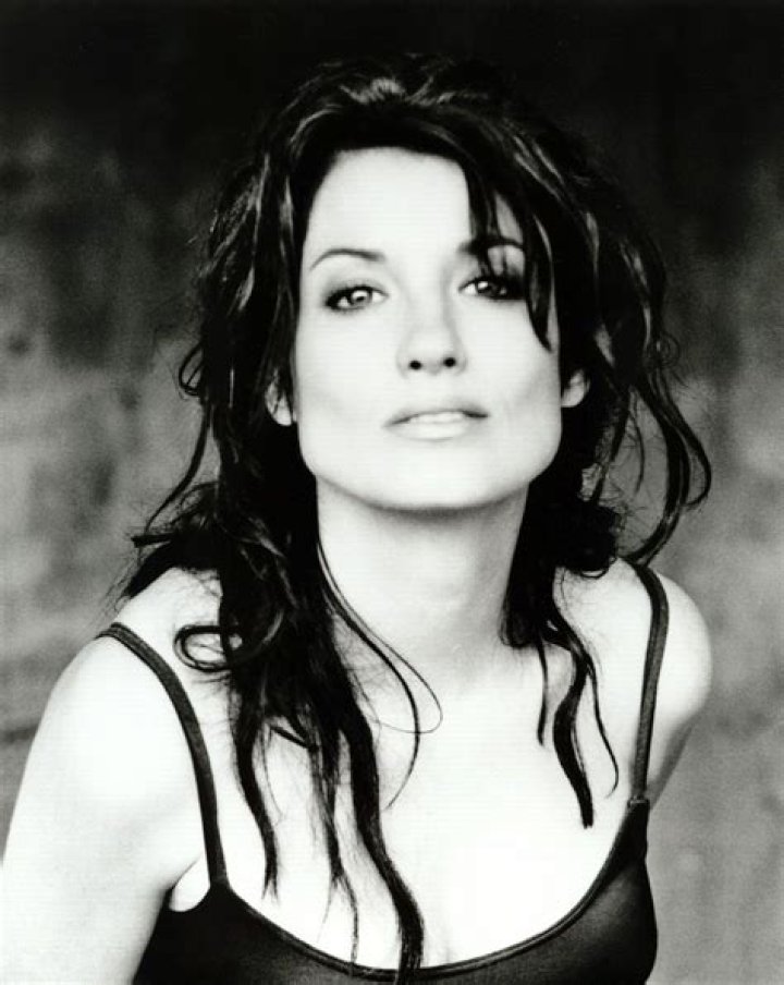 5 Things You Didn't Know About Meredith Brooks' Early Life