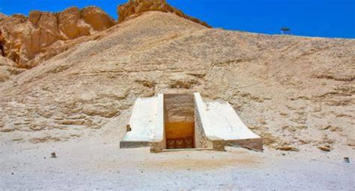 Nickname for Egypt's ruler who was buried with her lover Mark Antony