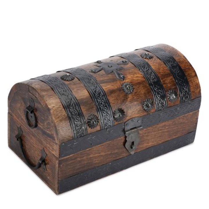 Pirate's treasure holder