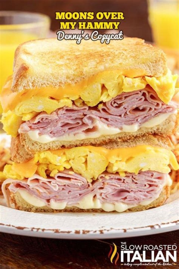 Restaurant chain that serves a sandwich called Moons Over My Hammy