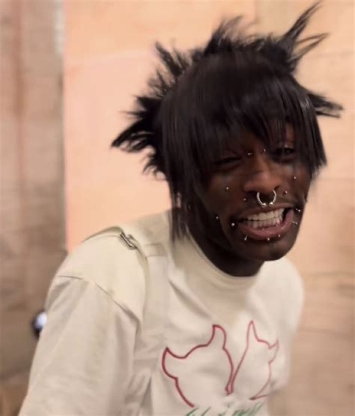 Sasuke rapper Lil ___ Vert