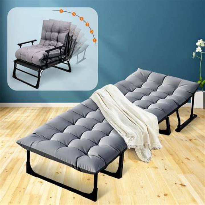 Simple foldable bed