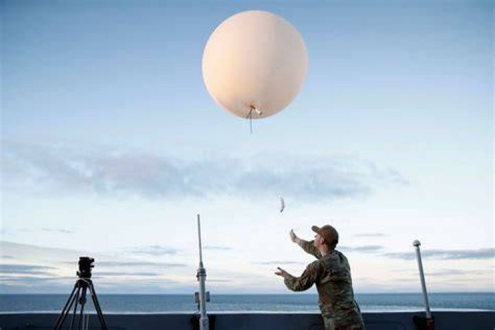 What a weather balloon may be imagined to be by some: Abbr.