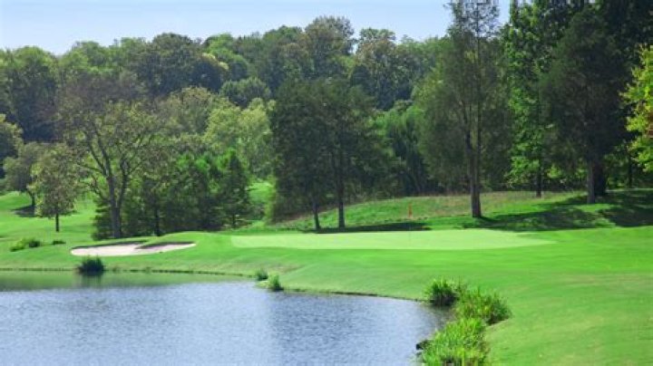 What happens if you don't finish a hole in golf?