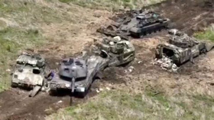 What happens to the crew of a destroyed tank?