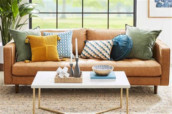 What is the trend for throw pillows?