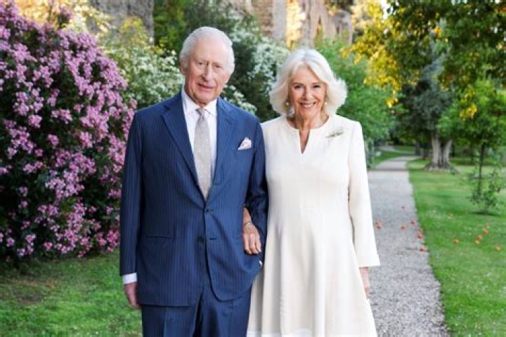 Who does Geoffrey Charles marry?